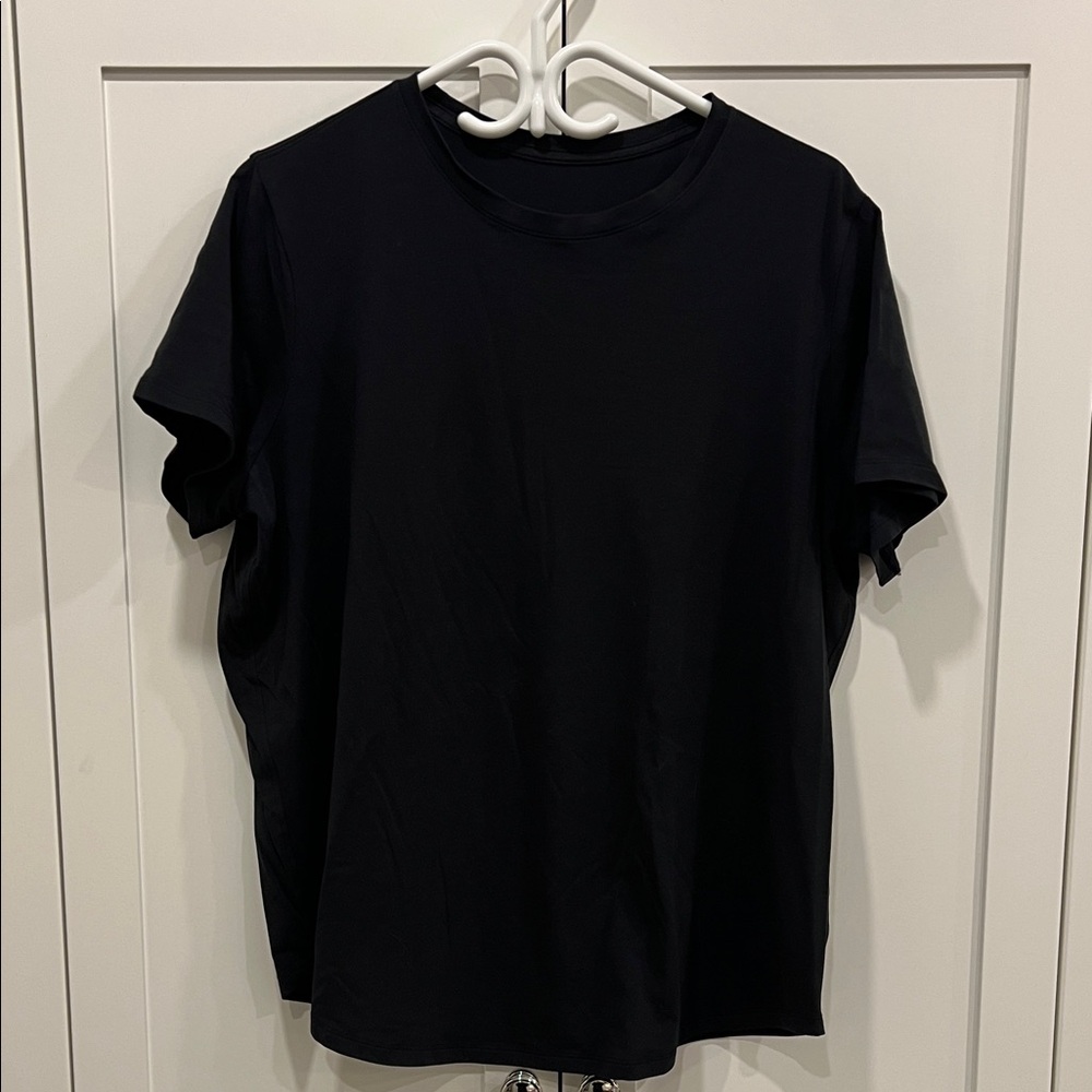 lululemon athletica Black Short Sleeve Tee
